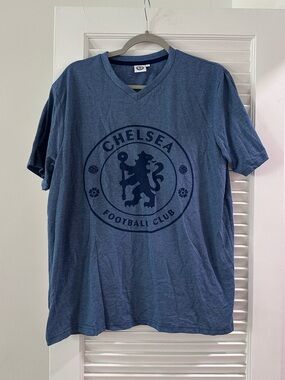 Official Chelsea FC Crest V-Neck Tee — Size L